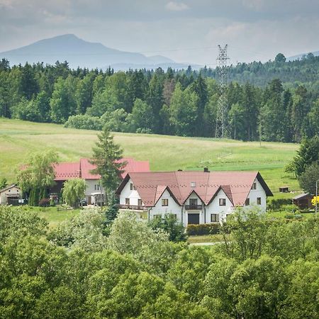 Stas -Przy Szkole Nr 3 W Skawie Skawa Esterno foto