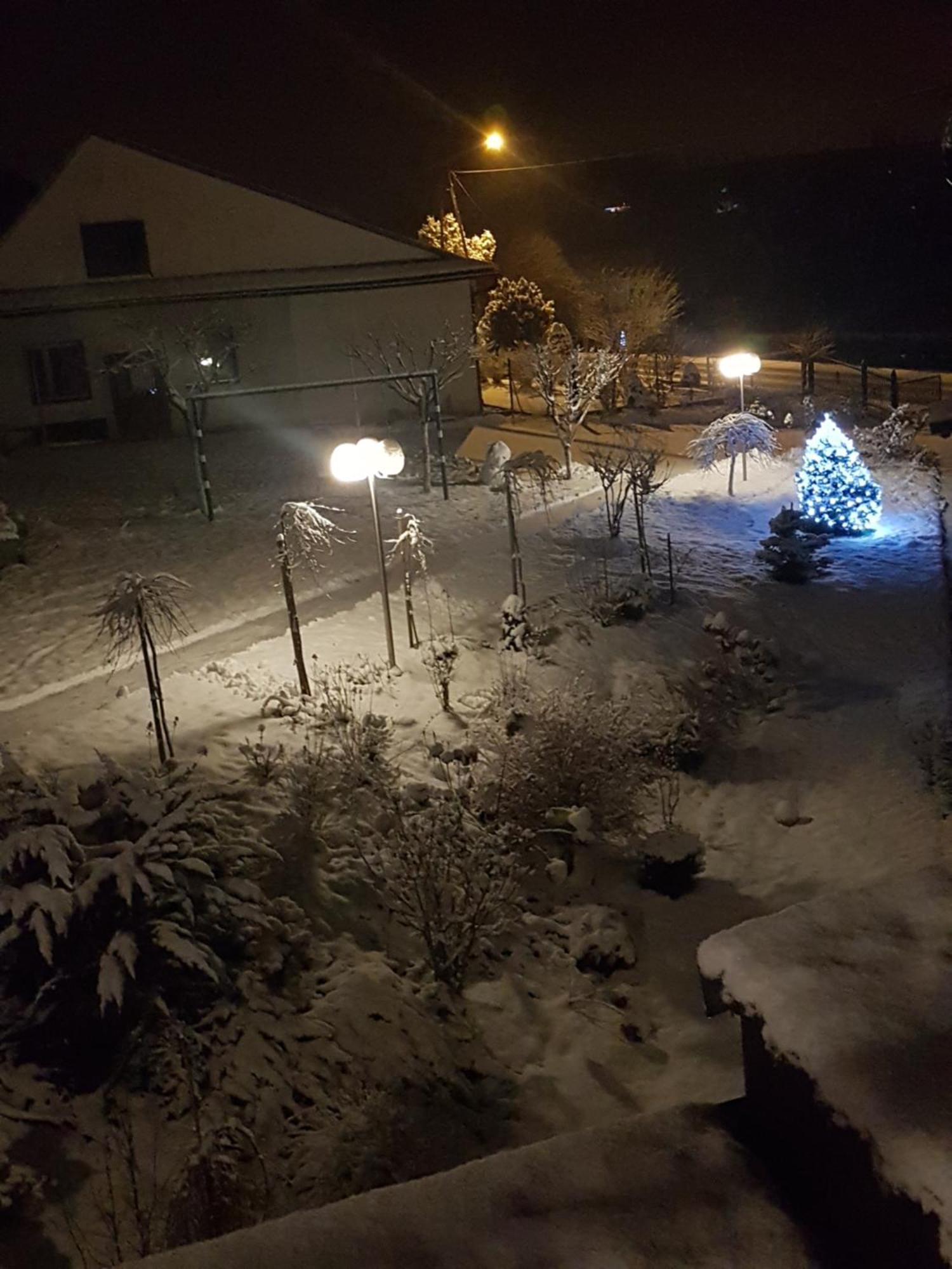 Stas -Przy Szkole Nr 3 W Skawie Skawa Camera foto