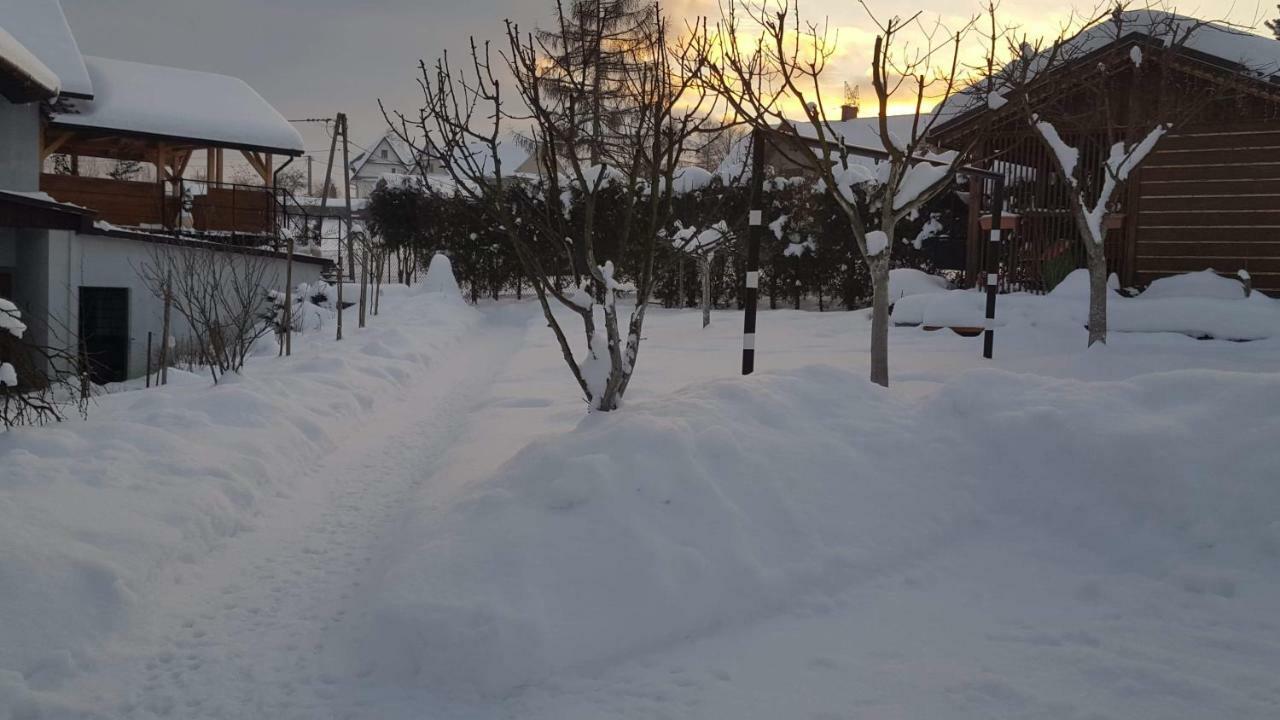 Stas -Przy Szkole Nr 3 W Skawie Skawa Esterno foto